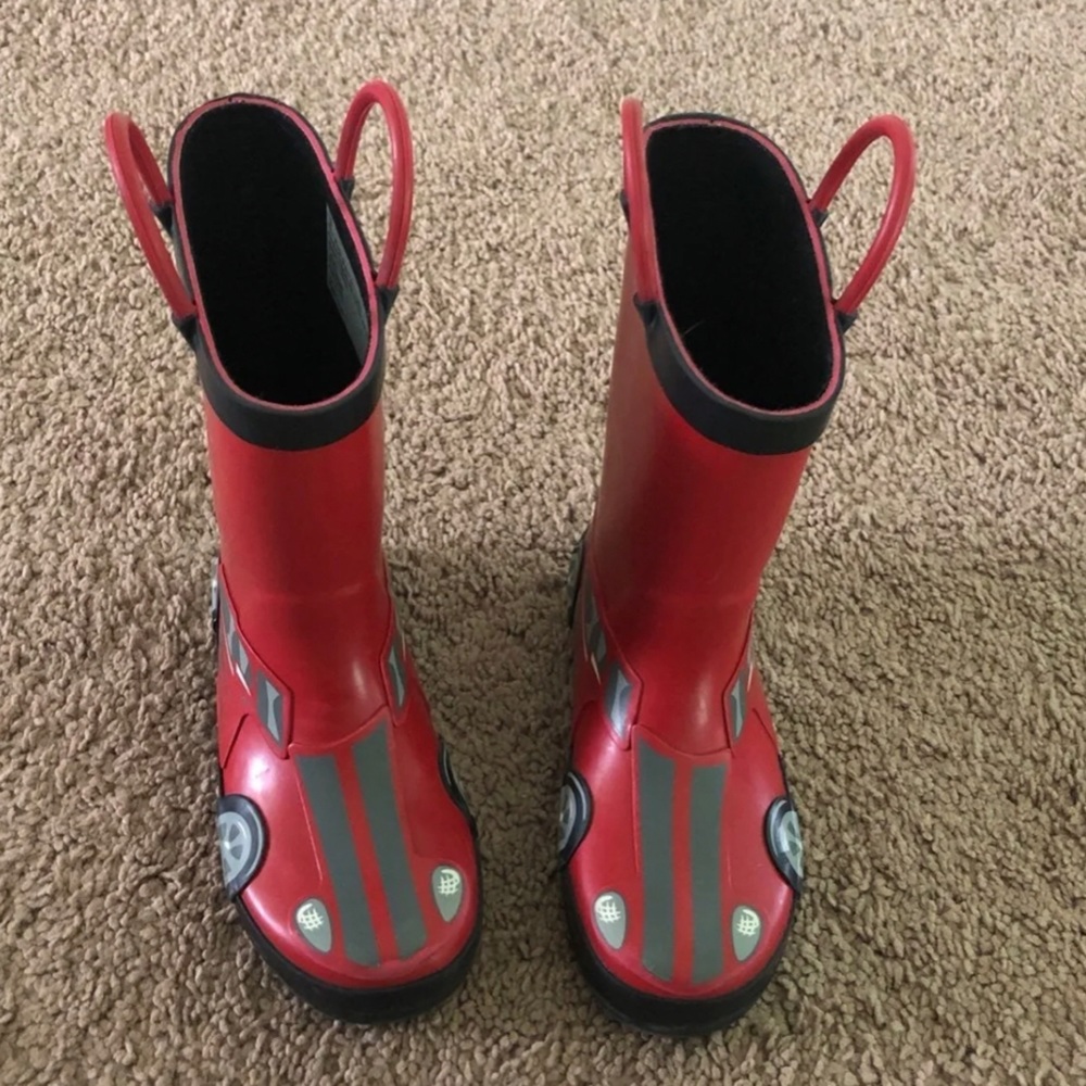 Cat&Jack firetruck rain boots